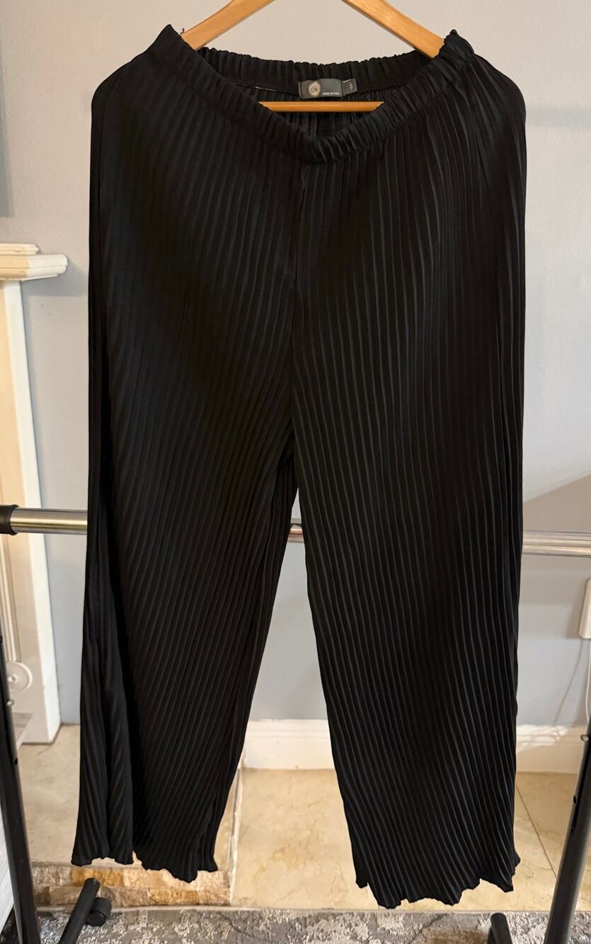 Pleated Dress Pants size Medium Made in Italy